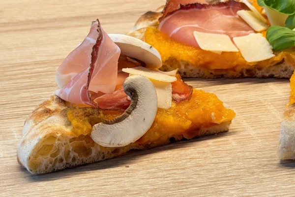 pinsiamo-round-02 Pizzaboden "PinSIAMo Round" (29 cm)